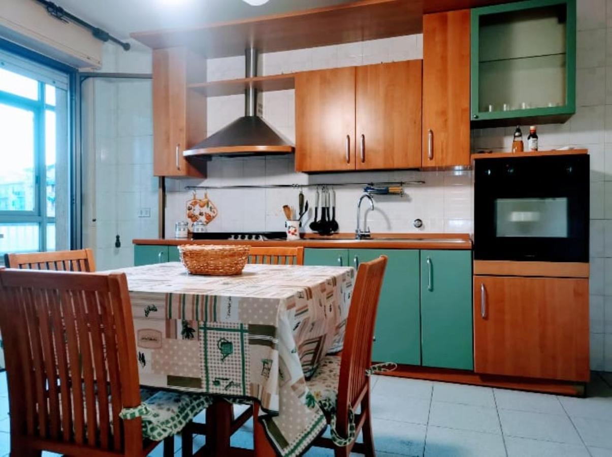 Lorenzo Guest Suite With Free Private Parking-- Cantieri Culturali Palermo Exterior foto