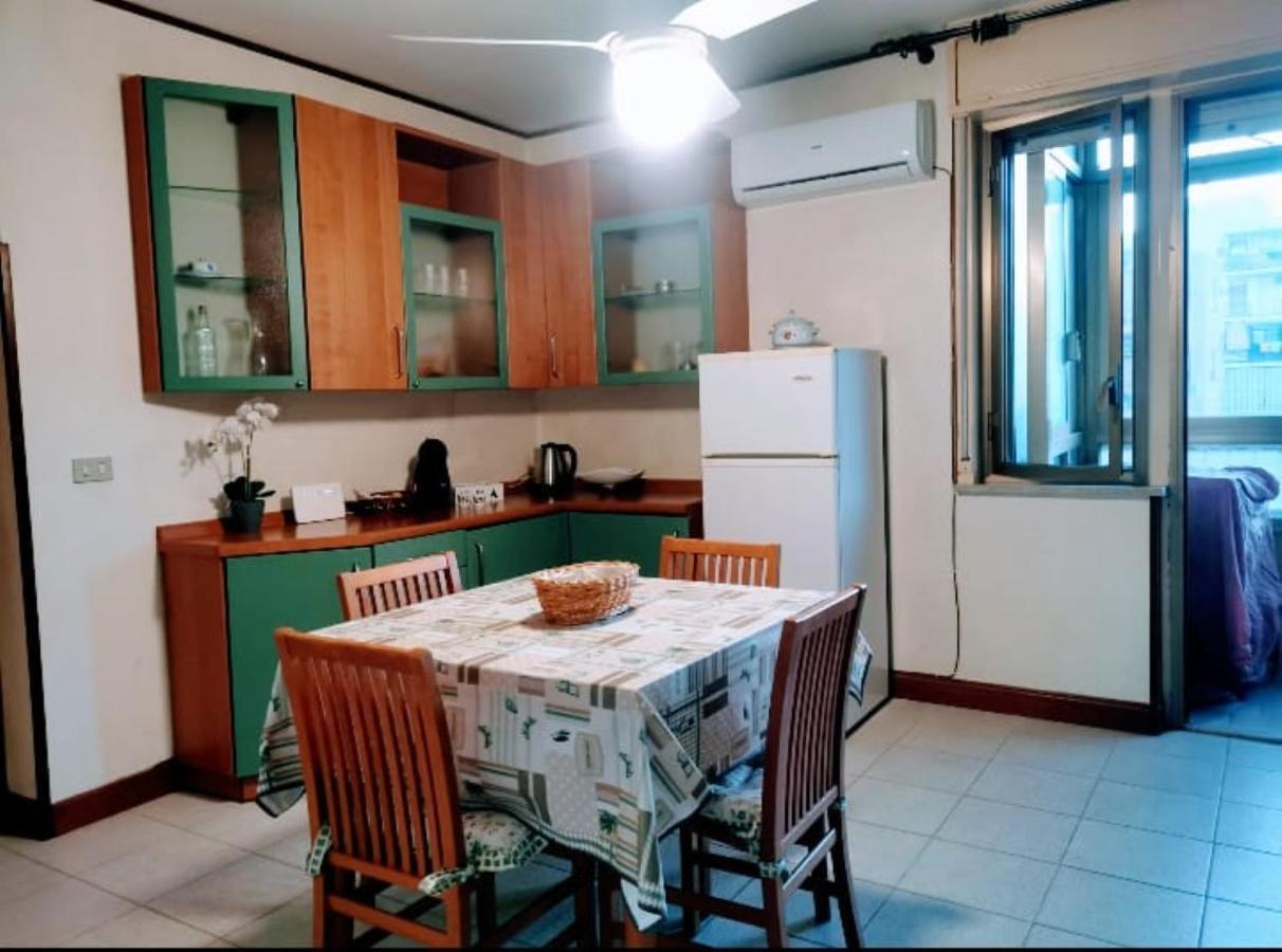 Lorenzo Guest Suite With Free Private Parking-- Cantieri Culturali Palermo Exterior foto