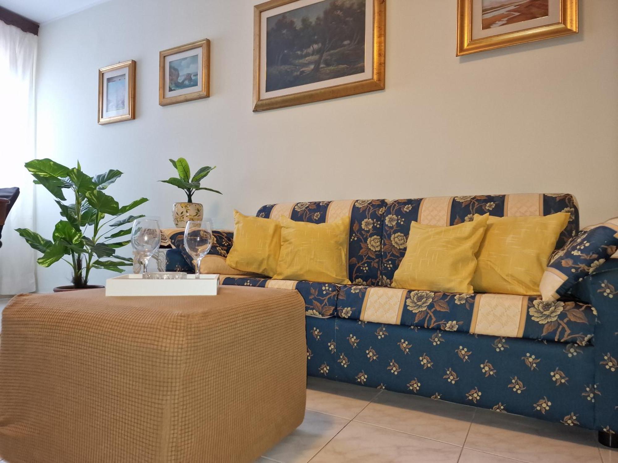 Lorenzo Guest Suite With Free Private Parking-- Cantieri Culturali Palermo Exterior foto